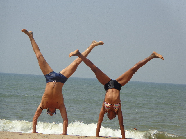 astanga yoga teacher training on a beach in goa